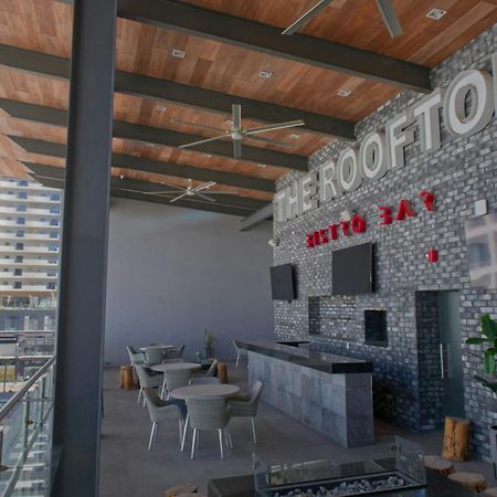 Four Points By Sheraton Distrito Uno Чиуауа Екстериор снимка