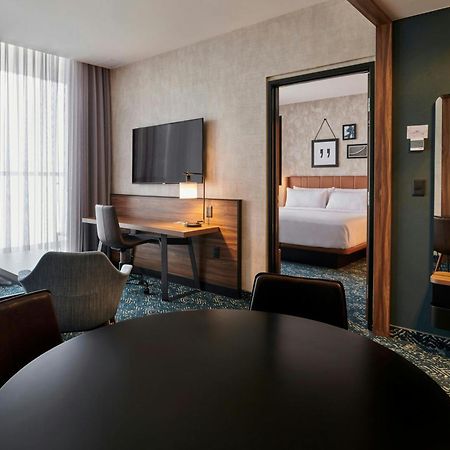 Four Points By Sheraton Distrito Uno Чиуауа Екстериор снимка