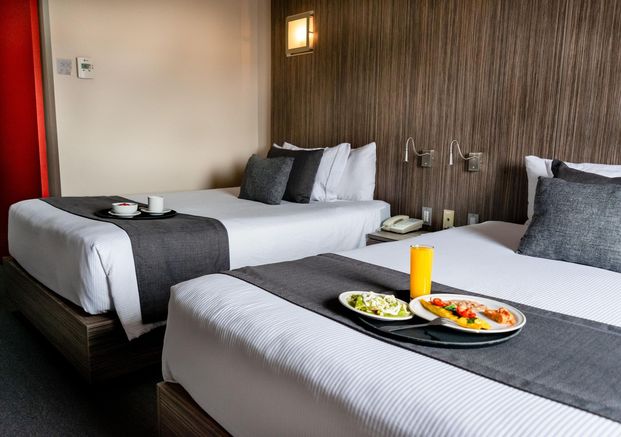 Four Points By Sheraton Distrito Uno Чиуауа Екстериор снимка