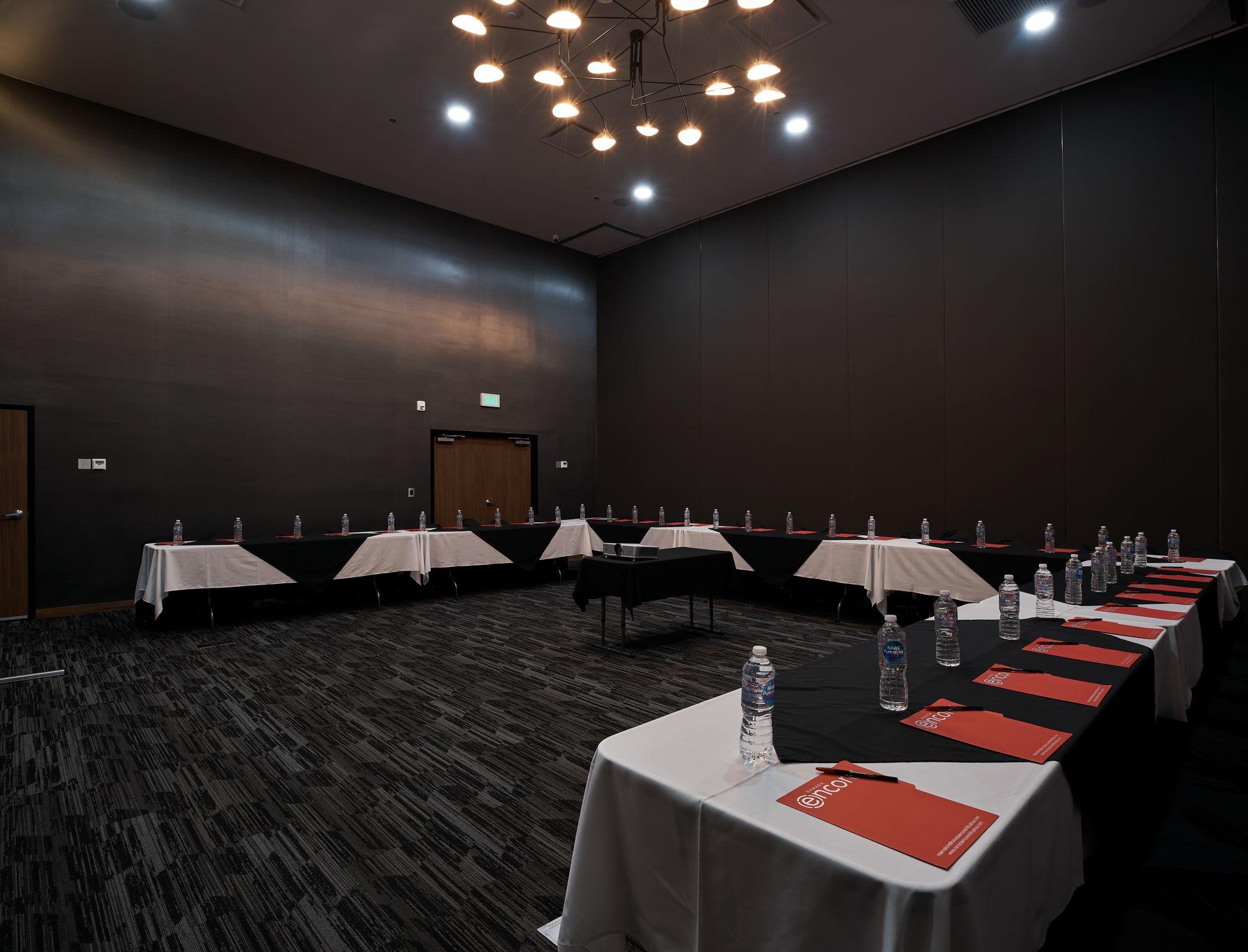 Four Points By Sheraton Distrito Uno Чиуауа Екстериор снимка