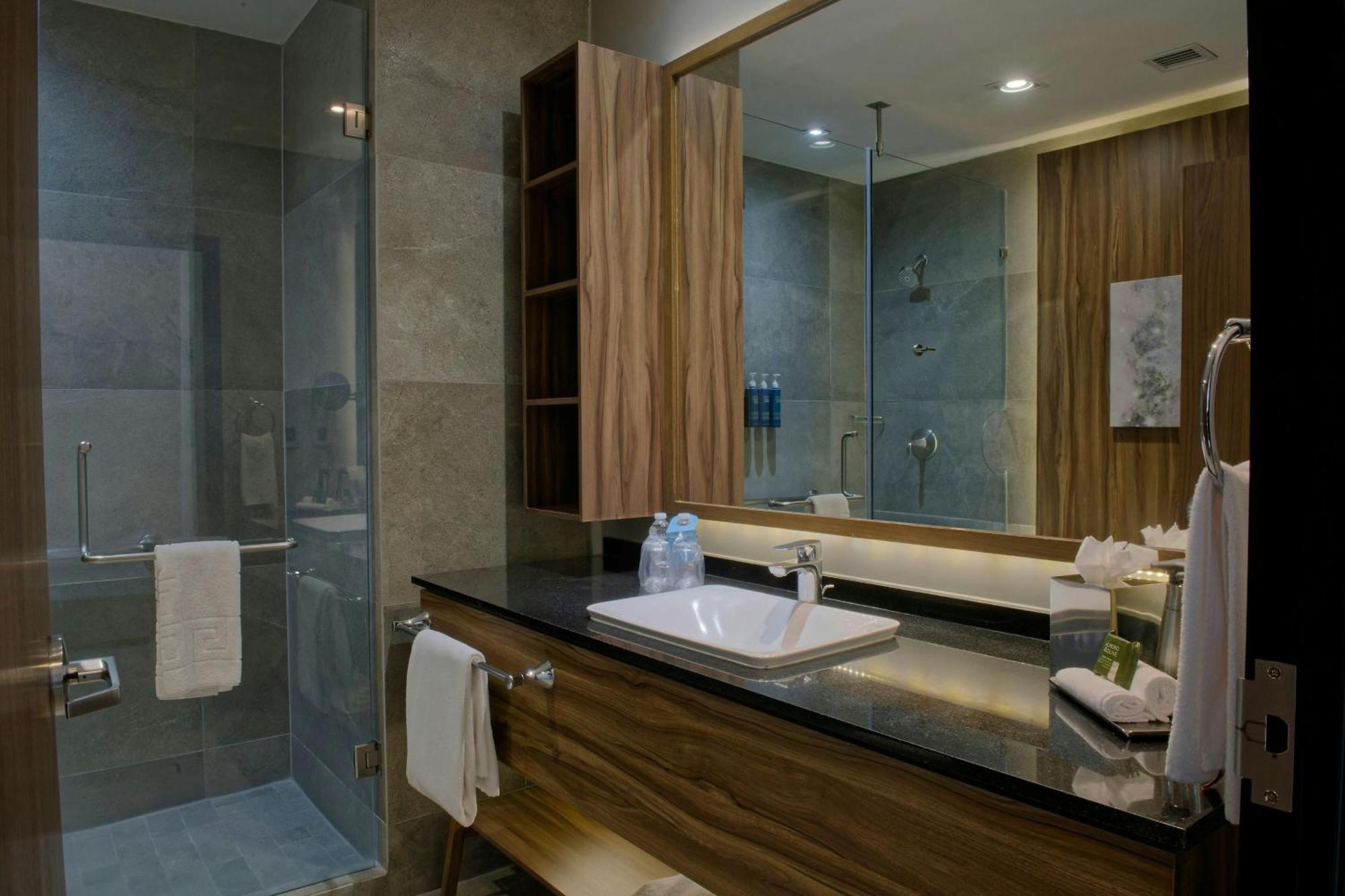 Four Points By Sheraton Distrito Uno Чиуауа Екстериор снимка