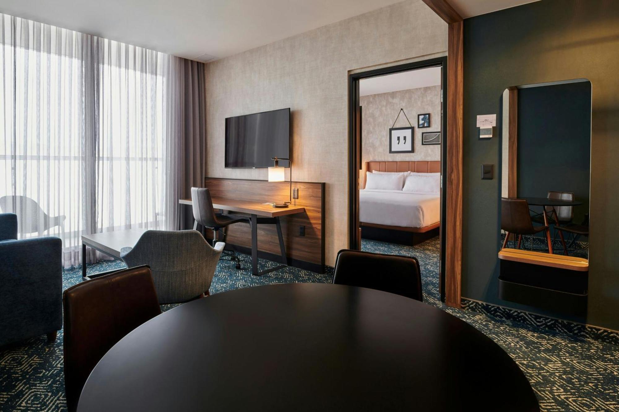 Four Points By Sheraton Distrito Uno Чиуауа Екстериор снимка